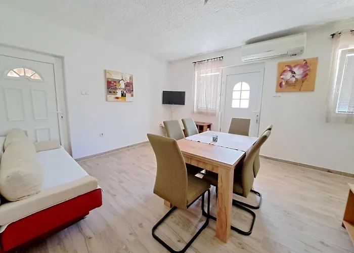 Apartmani Postonjski